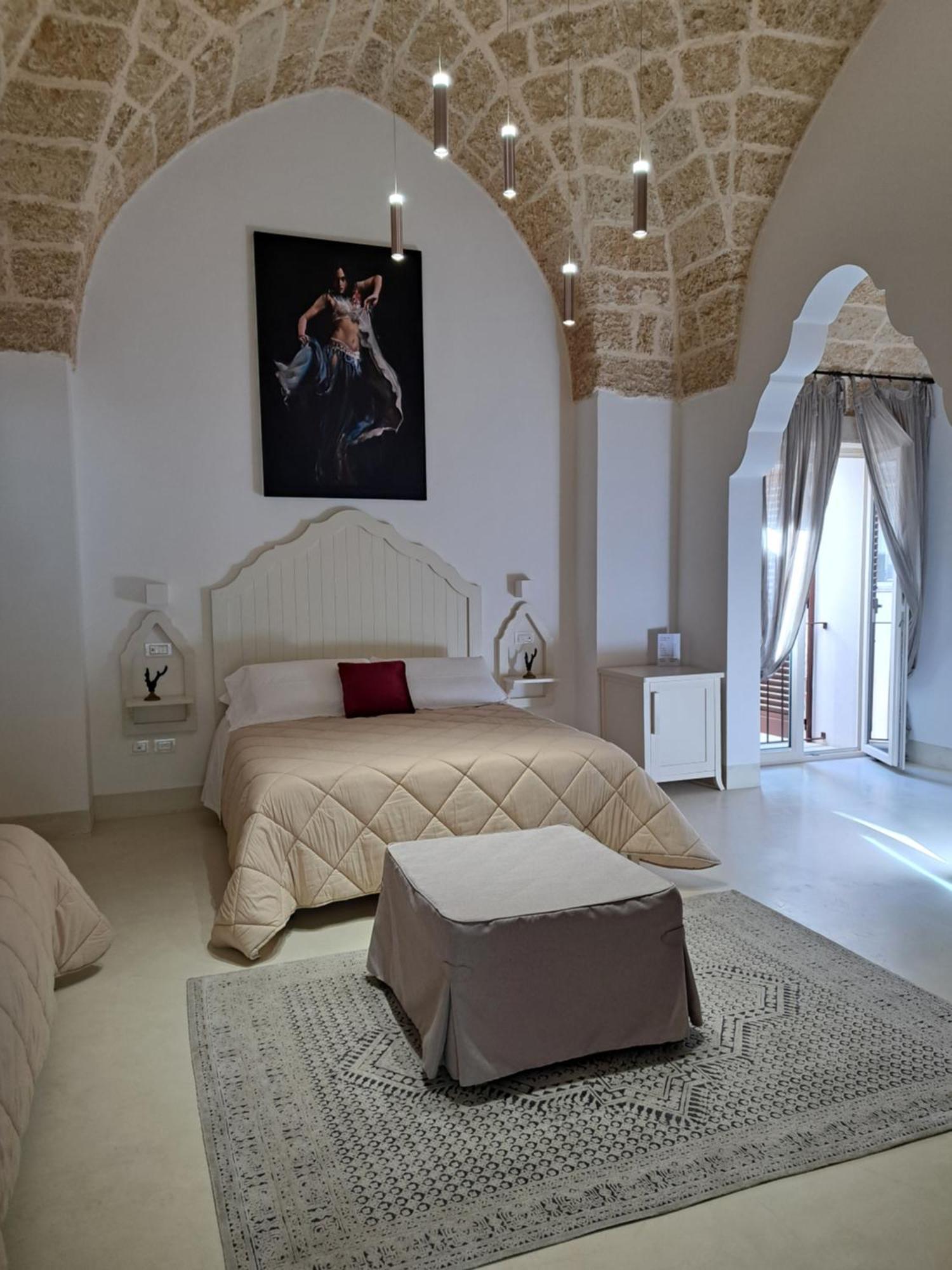 Palazzo Alma Luxury Rooms Casarano Eksteriør billede
