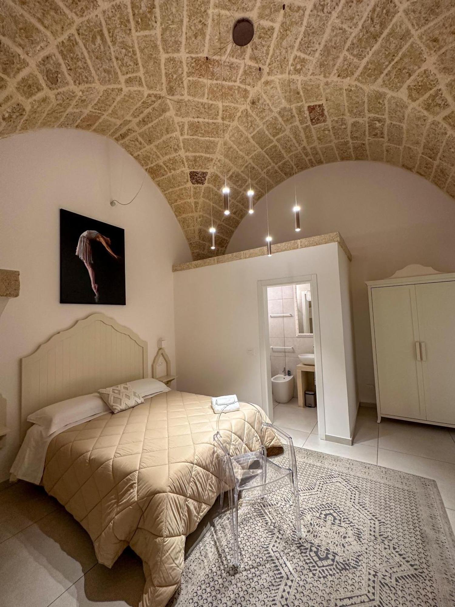Palazzo Alma Luxury Rooms Casarano Eksteriør billede
