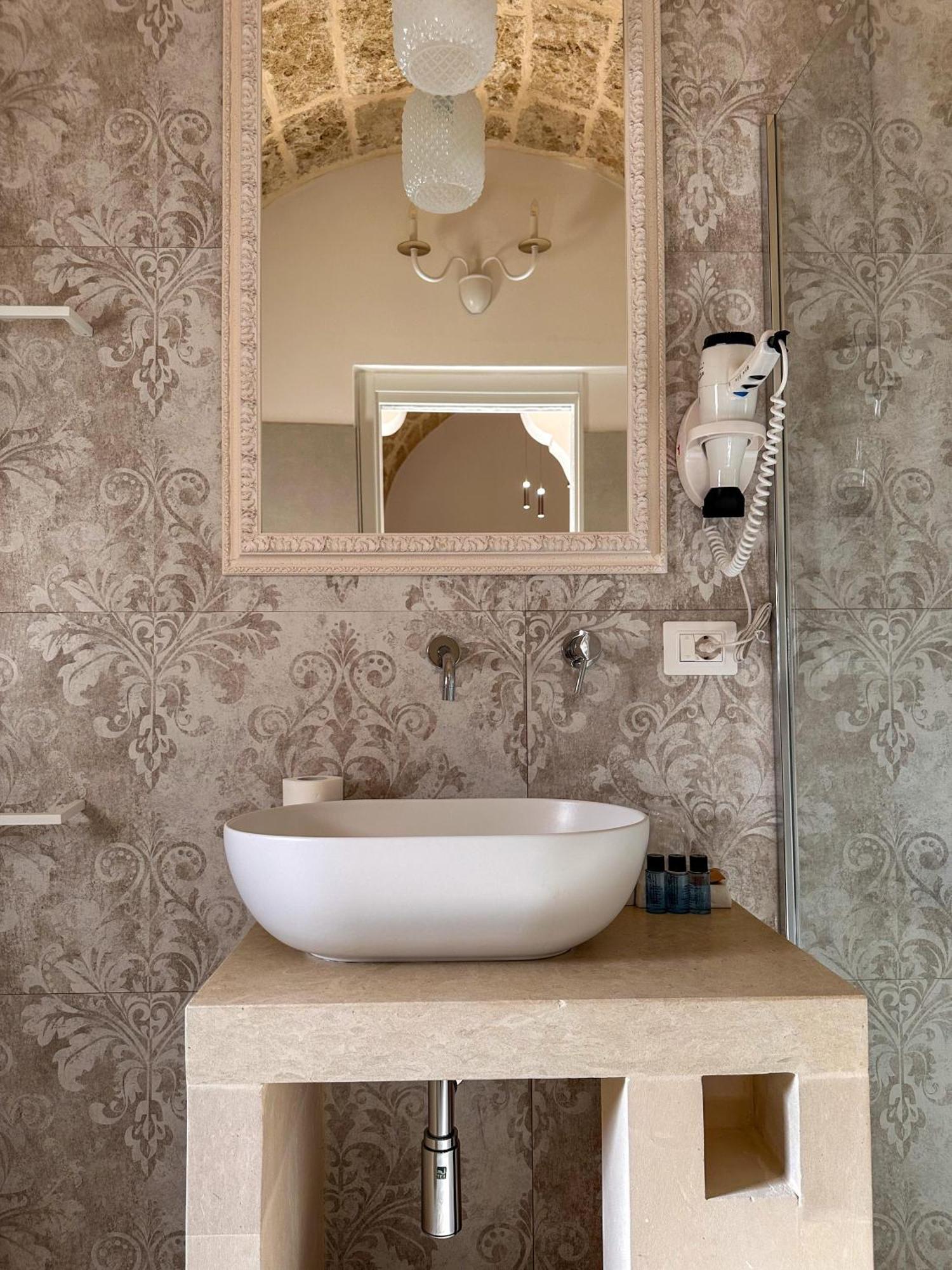 Palazzo Alma Luxury Rooms Casarano Eksteriør billede