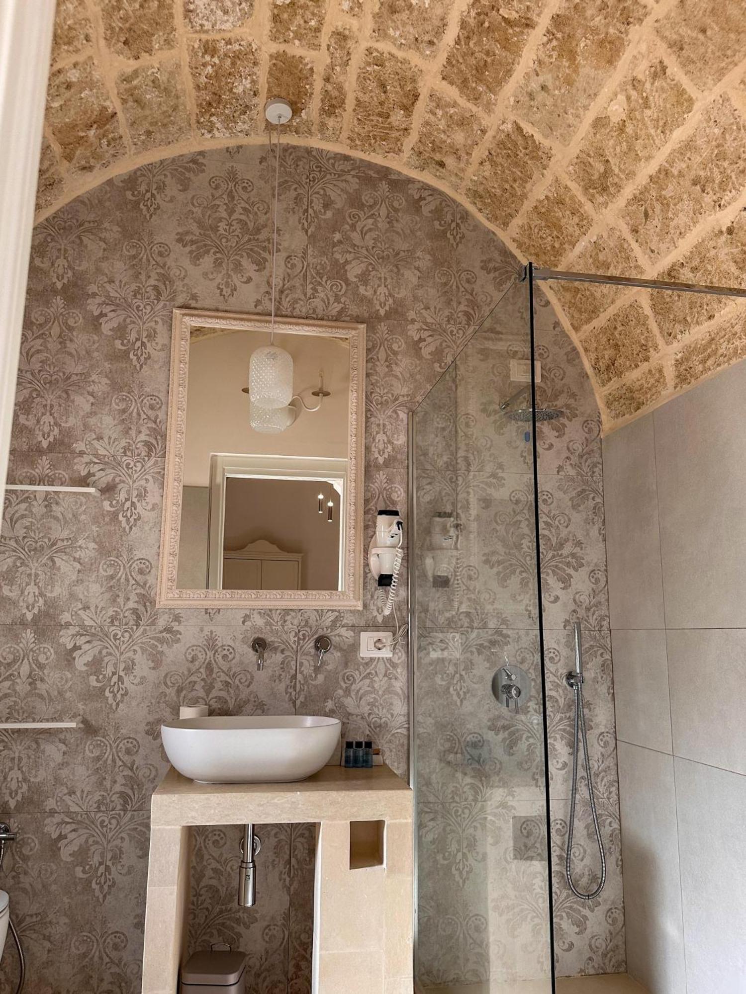 Palazzo Alma Luxury Rooms Casarano Eksteriør billede