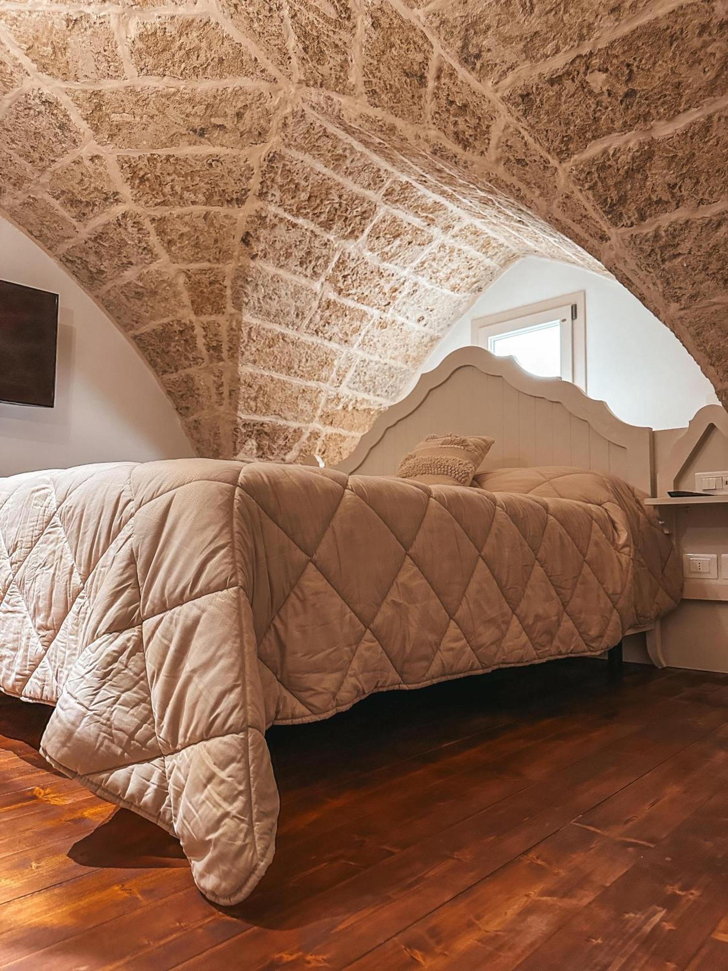 Palazzo Alma Luxury Rooms Casarano Eksteriør billede