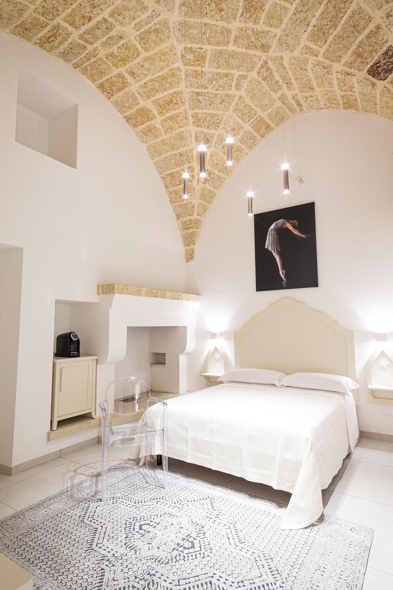 Palazzo Alma Luxury Rooms Casarano Eksteriør billede